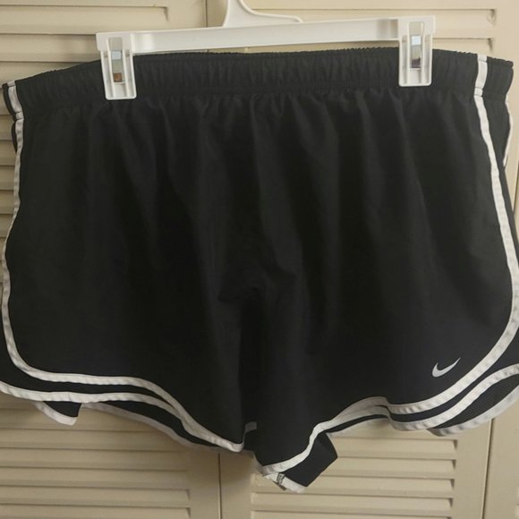 Womans Nike - Picture 1 of 1